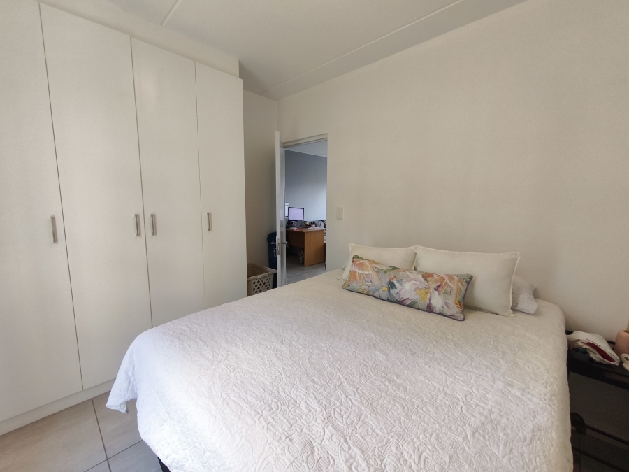 2 Bedroom Property for Sale in Aan de Wijnlanden Western Cape
